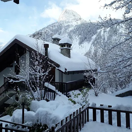 Lejlighed Casa Ai Piedi Del Monte Bianco Courmayeur